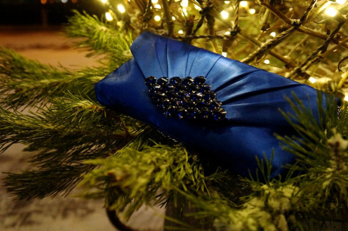 jeanne lottie blue clutch 6