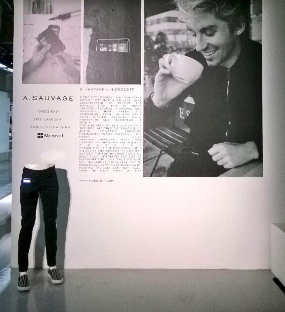 a_sauvage_wireless_charging_pants_nokia_1