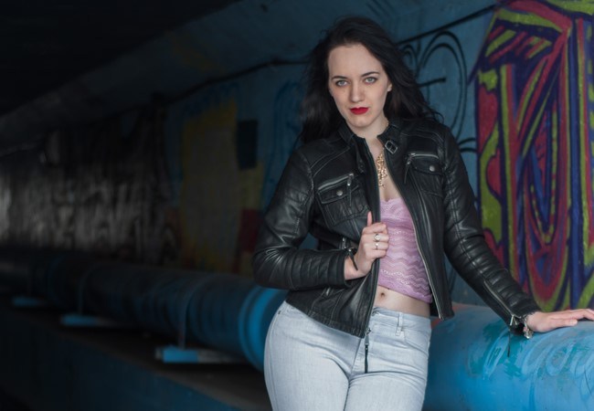 greaser_girl_modern_trendy_techie_7