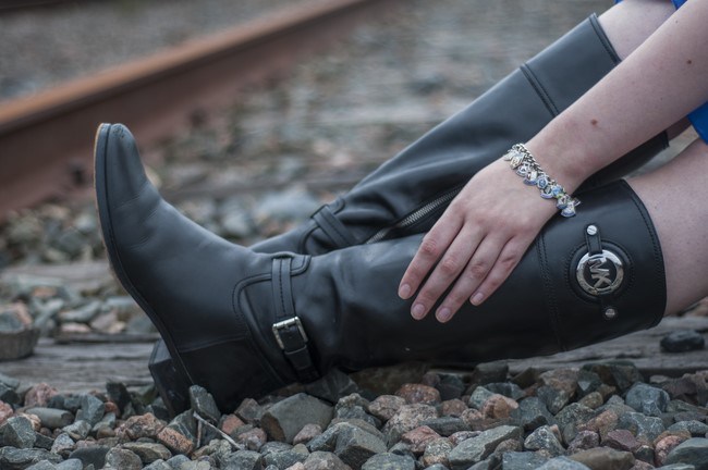 sage_trendy_techie_blue_dress_railroad_6