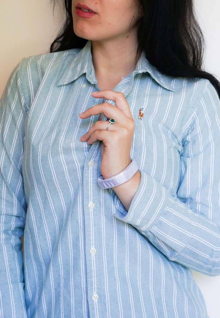 dress_ups_fitbit_cover_silver_outfit_office_simple_small