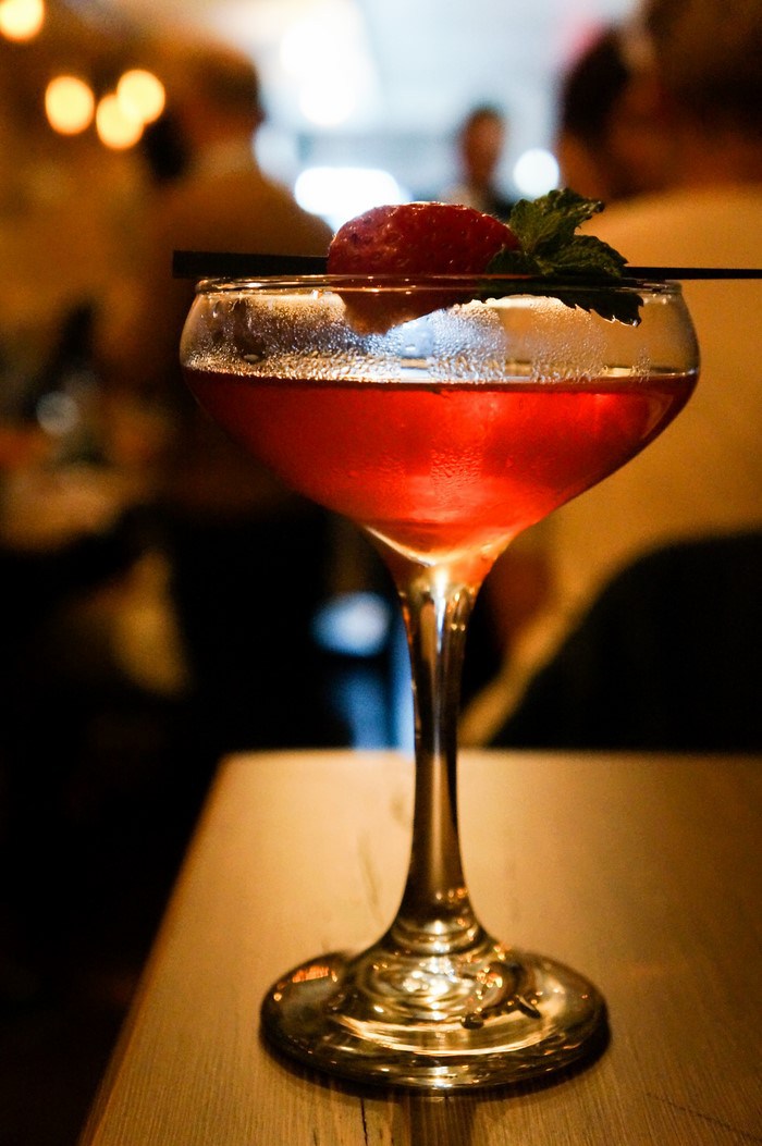 strawberry_cocktail_thorougbred_food_and_drink