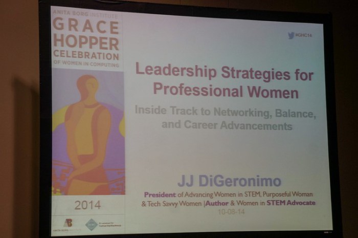 monochrome_geometric_skirt_suit_grace_hopper_trendy_techie_6