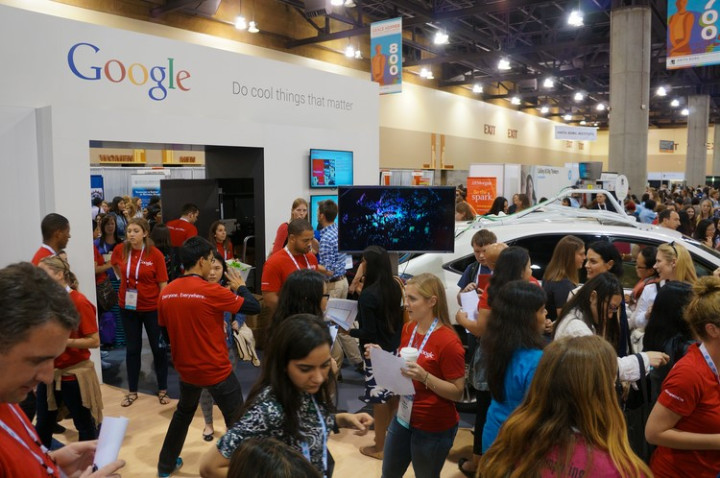 monochrome_geometric_skirt_suit_grace_hopper_trendy_techie_8