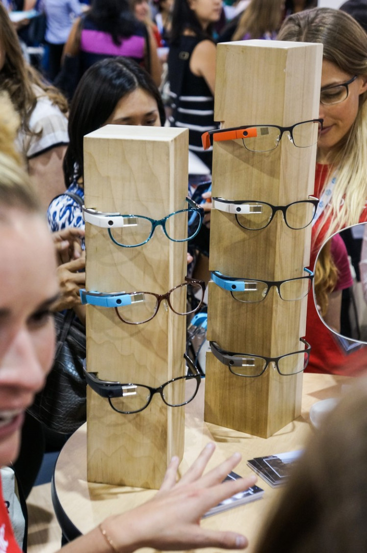 monochrome_geometric_skirt_suit_grace_hopper_trendy_techie_9