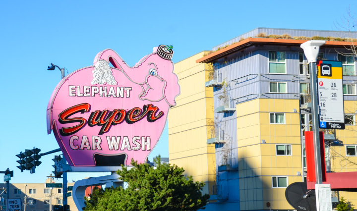 super_elephant_car_wash_seattle
