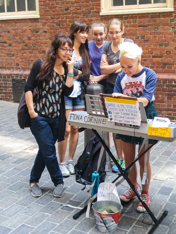 boston_photo_diary_trendy_techie_street_performer_corinne