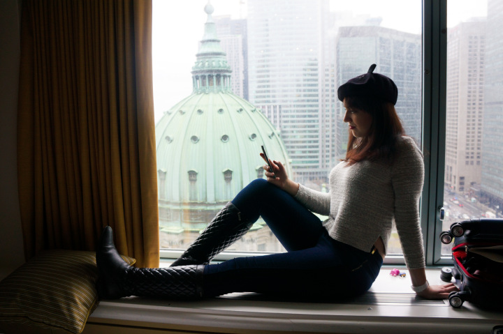 montreal_skyline_trendy_techie_windowsill