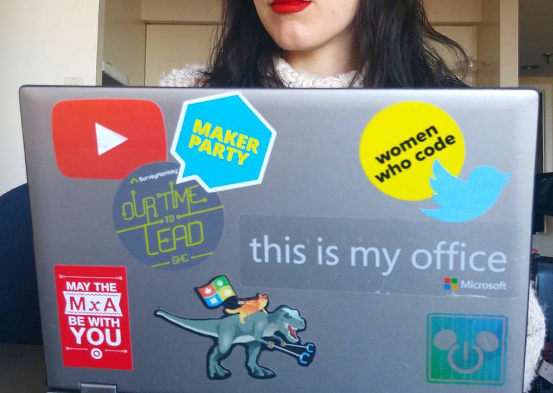 red_lips_and_laptop_stickers