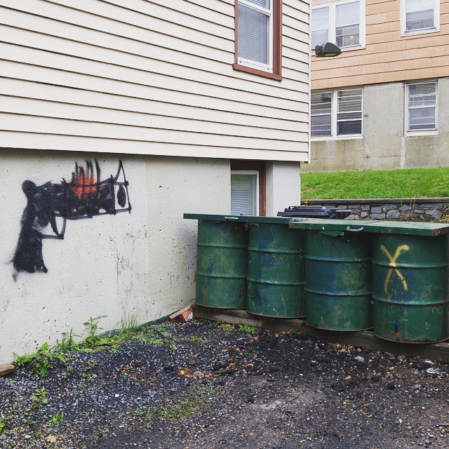 Gun graffiti and "police don't help" written on the building are really reassuring qualities in a potential apartment.  #nothanks #apartmenthunting