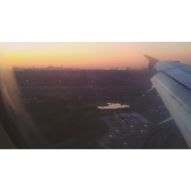 Good morning Toronto! Love seeing the CN tower magically silhouetted against that gorgeous sunrise.