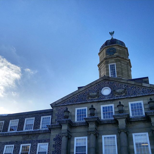 Dalhousie's crown on this beautiful winter day! This is, as my friend in South Africa says, my varsity.
.
.
#school #dalhousie #dal #dalhousieuniversity #halifax #hali #hfx #student #varsity #studentlife #beautifulday #winter #canada #blogger #womenwhocode #womenintech