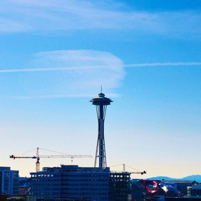 Getting excited to visit my favourite city again soon! Can't wait to see my team, meet the new members, and put handshakes to the voices I've been hearing on Skype for the last few months. Working remotely is awesome because it lets me be part of the Microsoft story while I finish my degree. But nothing compares to a day at HQ.
.
.
#seattle #travel #microsoft #microsoftlife #wanderlust #skyline #spaceneedle #redmond #womenintech #womenwhocode #womeninstem #sky #silhouette