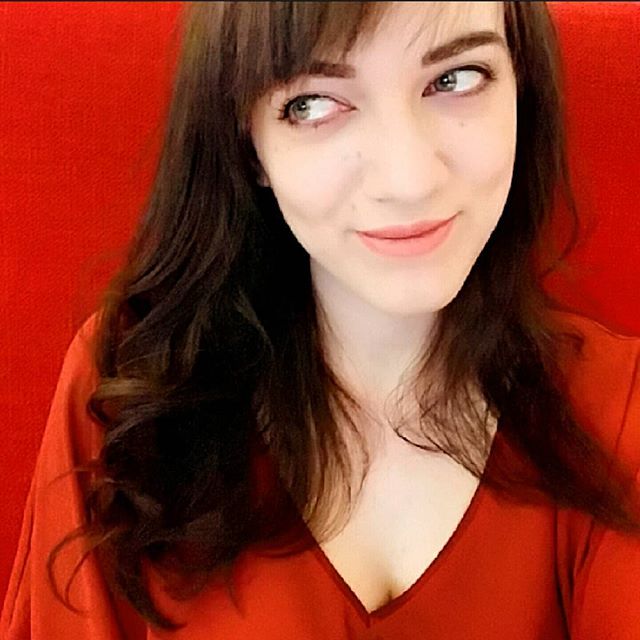 When your blouse matches the booths at the office
.
.
#burntorange #matchymatchy #matching #ootd #wiwt #style #outfit #blogger #styleblogger #fashionblogger #torontoblogger #microsoftlife